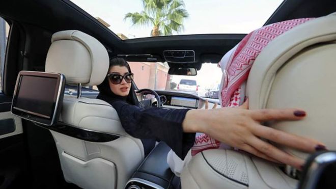 السعودية: المرأة السعودية تقود السيارة بداية من 24 يونيو المقبل
